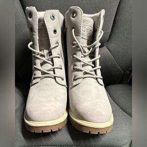 NWOT Lugz Women's Ankle Boots in Gray and Tan